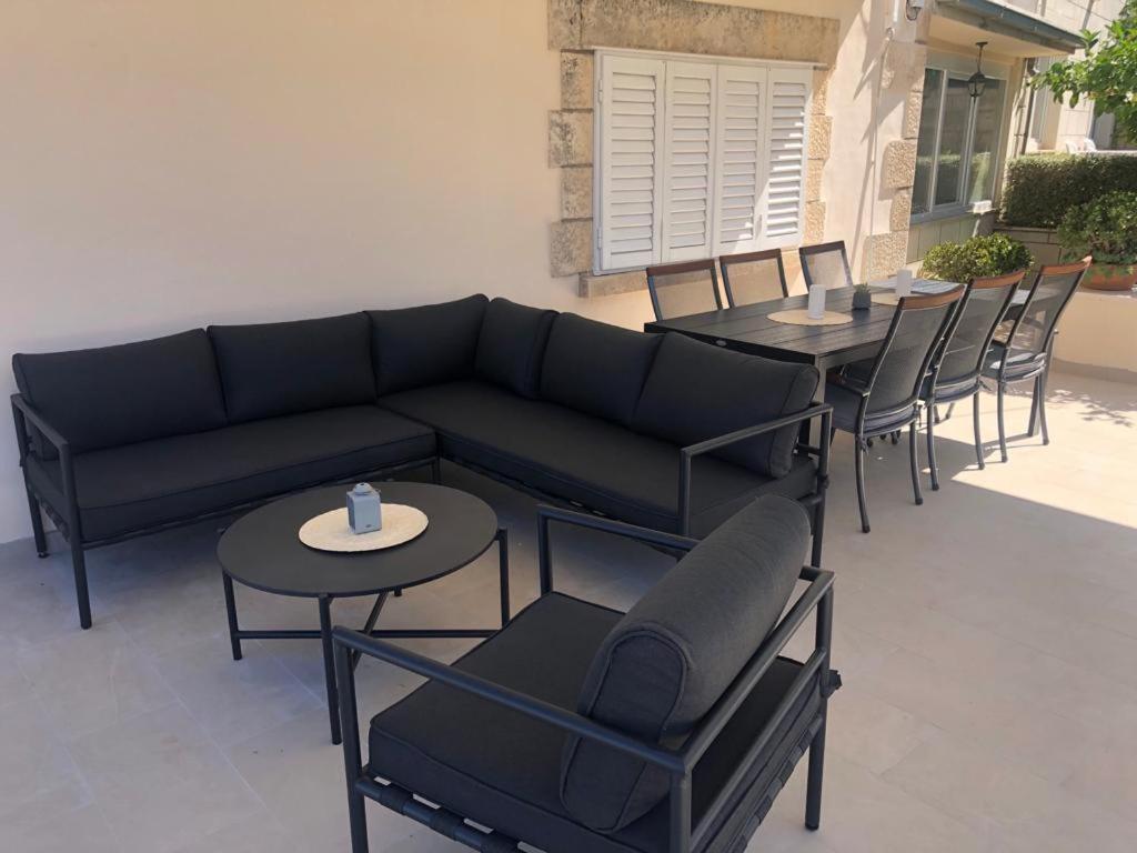 Apartments Barbaresko Lumbarda Exterior foto