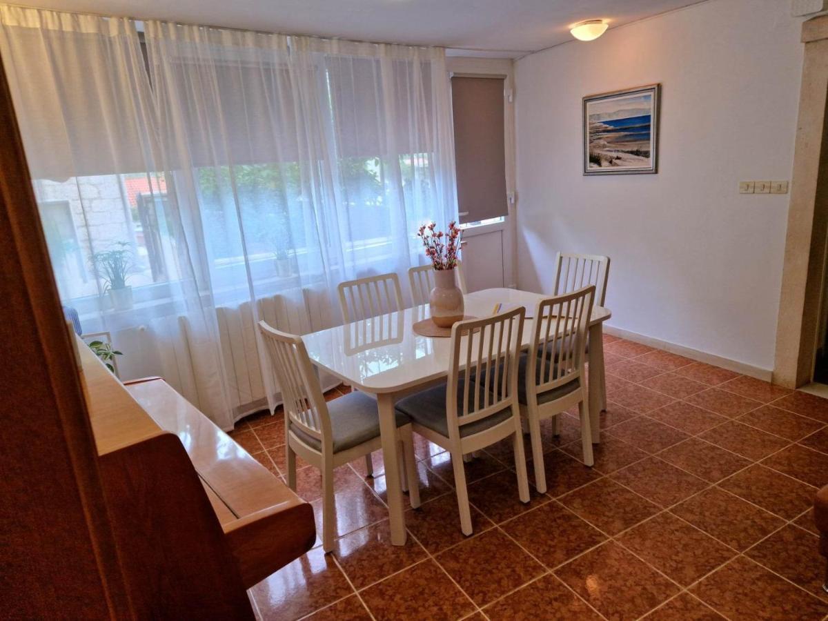 Apartments Barbaresko Lumbarda Exterior foto